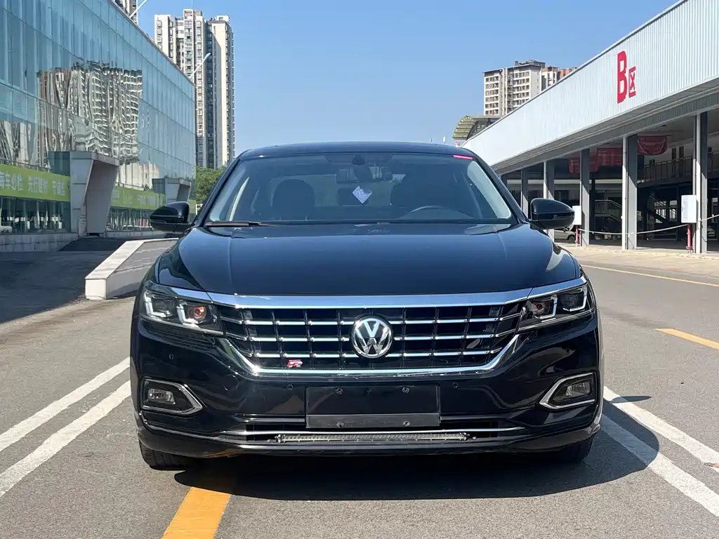 Volkswagen Passat 2019 — фото 2