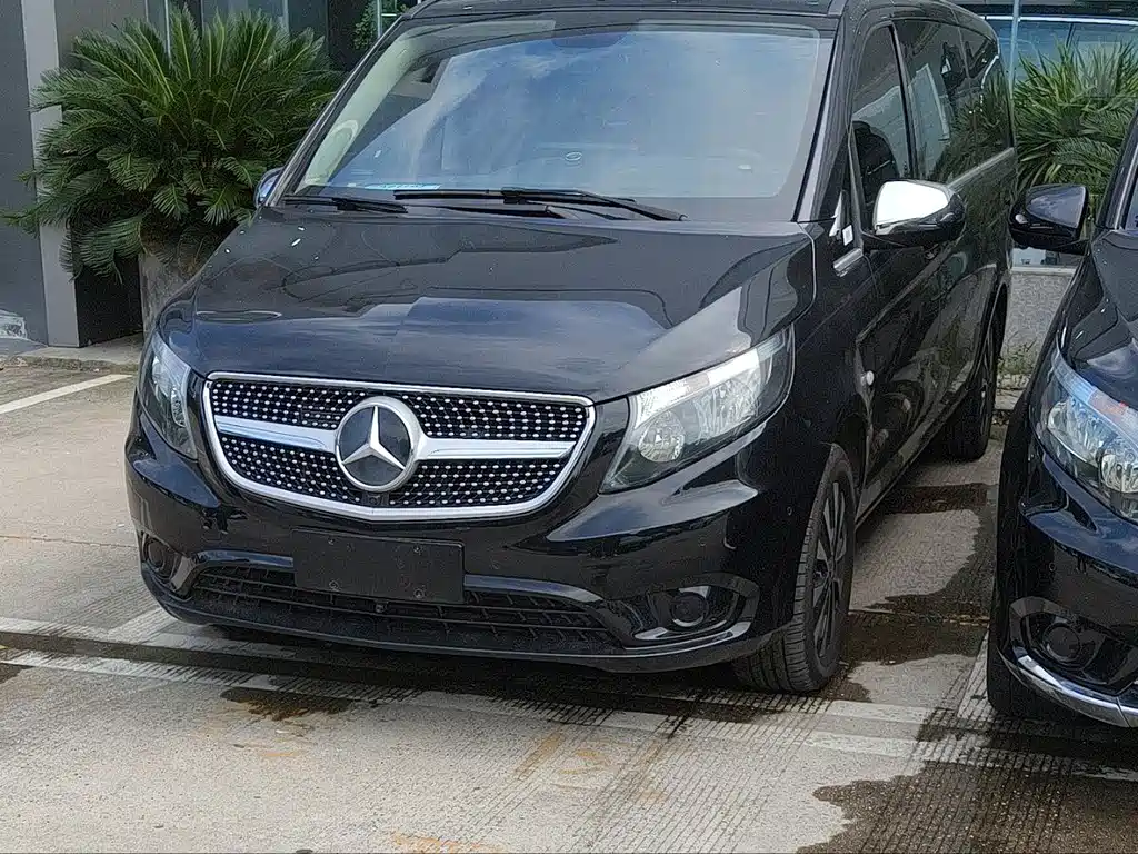 Mercedes-Benz Vito 2022 — фото 1