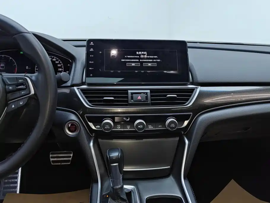 Honda Accord 2022 — фото 13