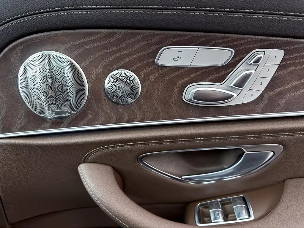 Mercedes-Benz E-Class 2023 — фото 9