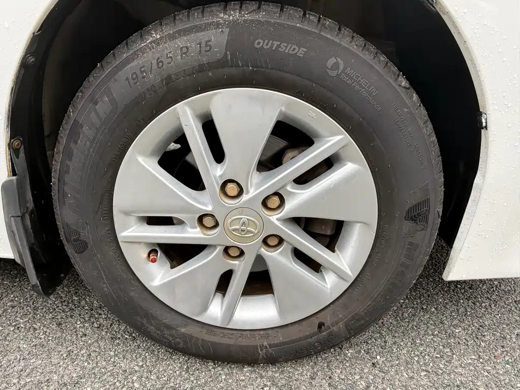 Toyota Corolla 2015 — фото 17