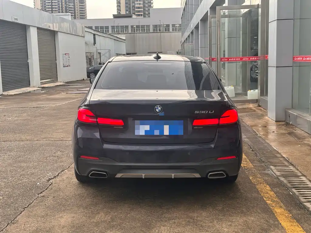 BMW 5 Series 2021