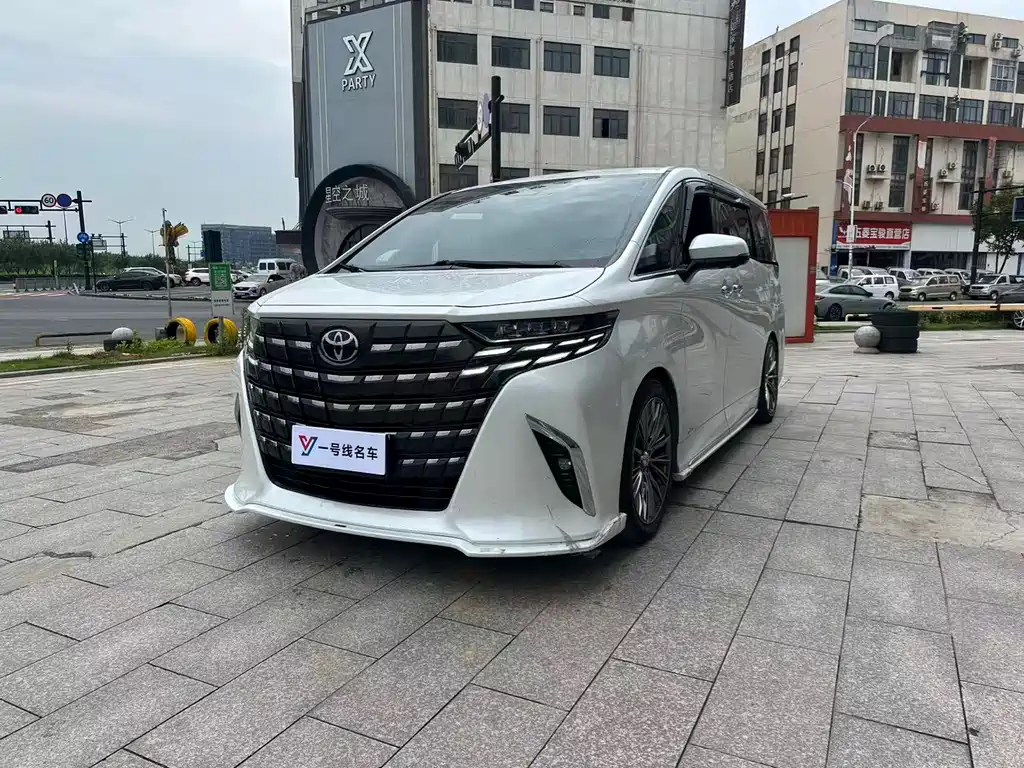 Toyota Alphard 2025 — фото 1