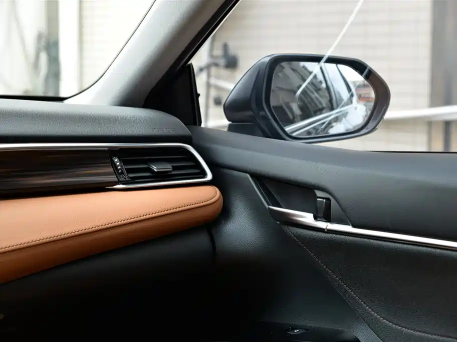 Toyota Camry 2021 — фото 15