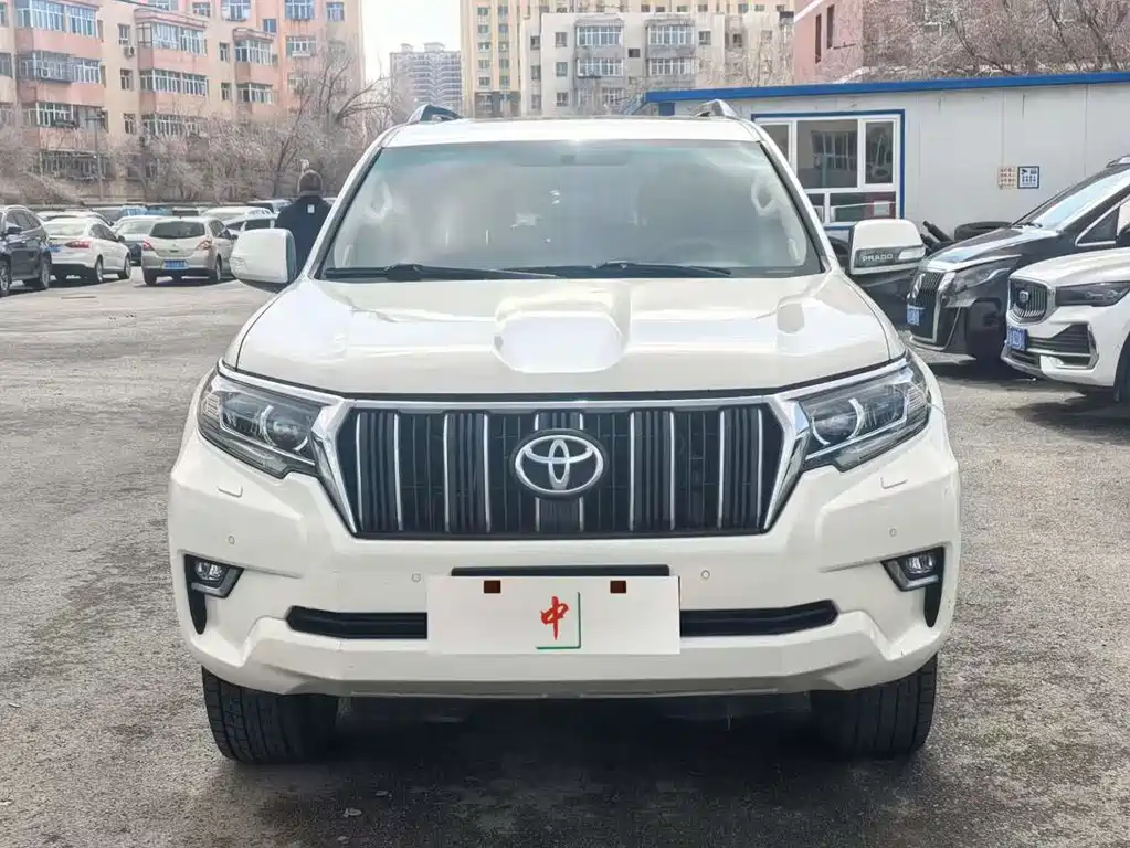 Toyota Prado 2018 — фото 2