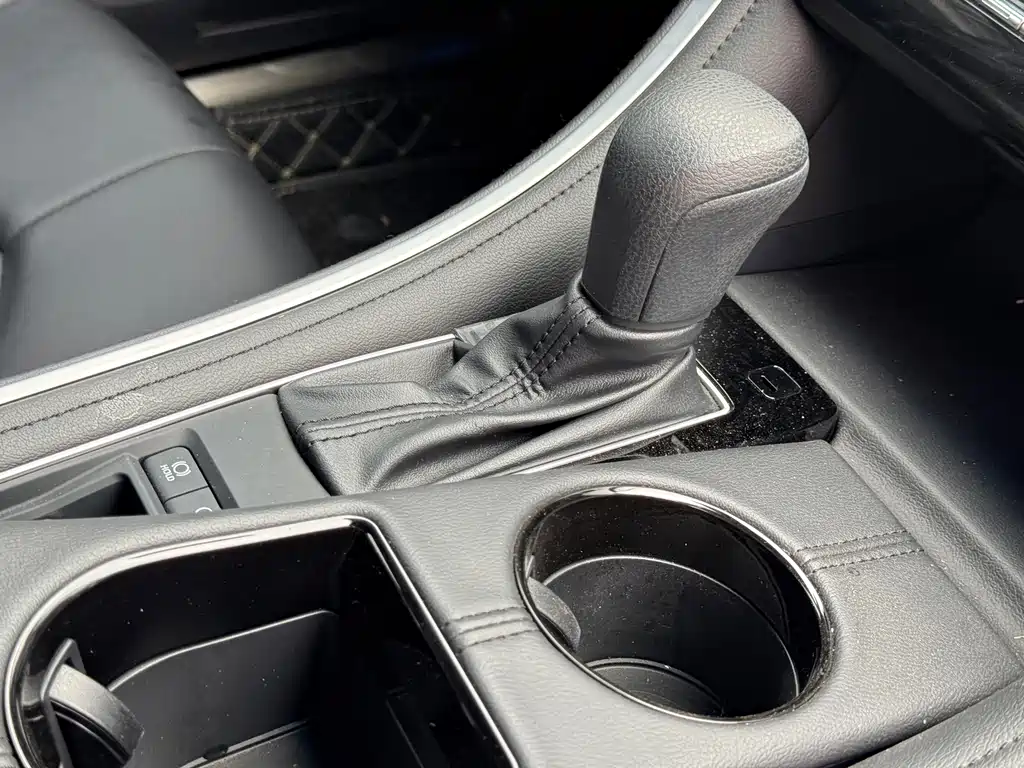 Toyota Avalon 2024 — фото 13