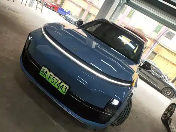 Li Auto L8 2023