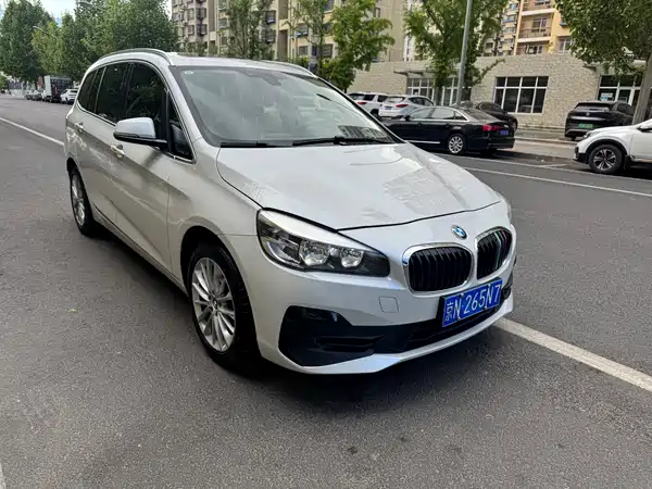 BMW 2 Series Wagon 2019
