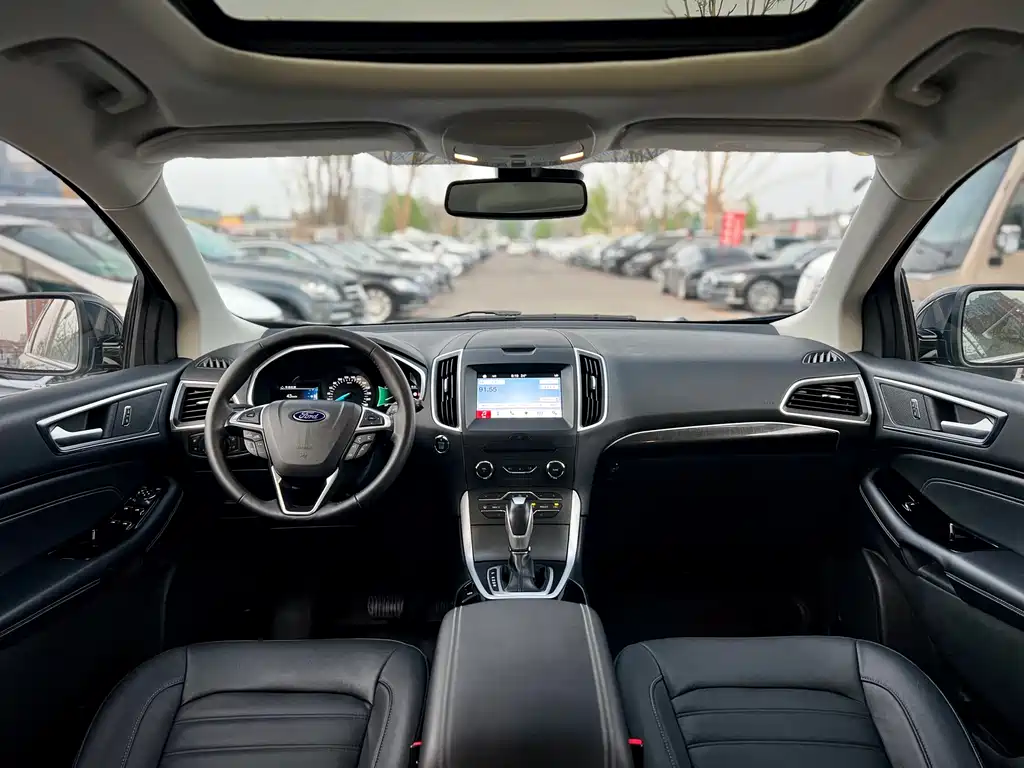 Ford Edge 2017 — фото 10