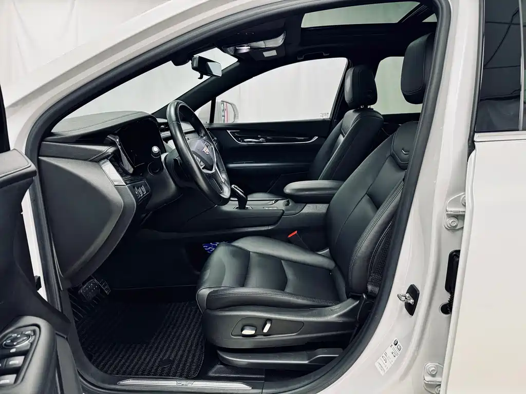 Cadillac XT5 2019 — фото 11