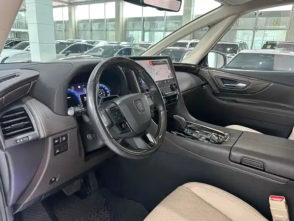 Toyota Vellfire 2024