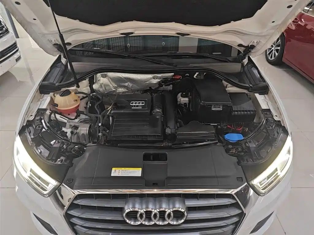 Audi Q3 2018 — фото 20