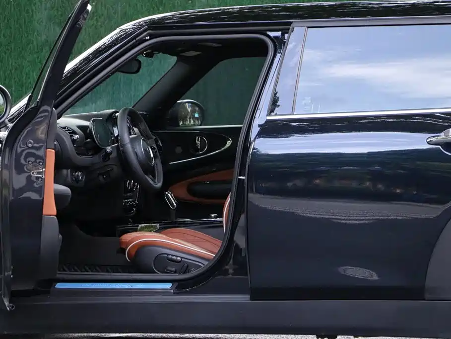 MINI Clubman 2021 — фото 17