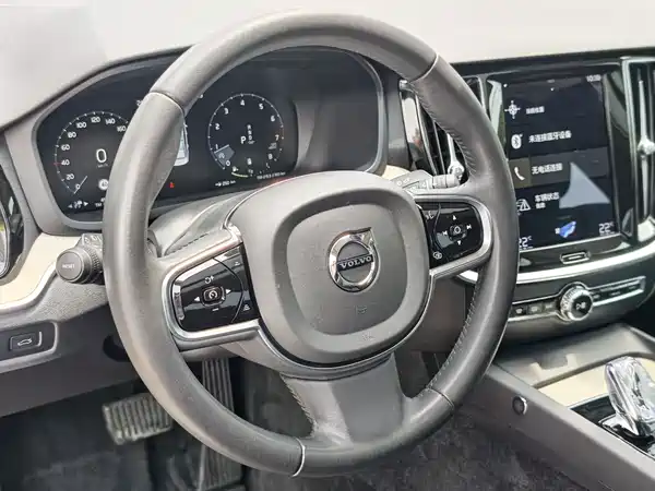 Volvo S60 2022