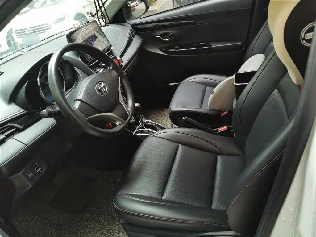 Toyota Yaris L 2021 — фото 11