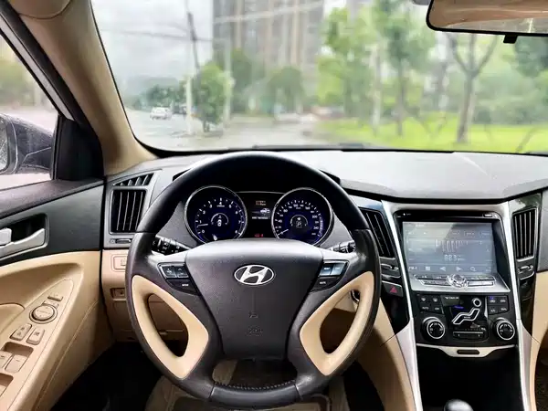 Hyundai Sonata 2013