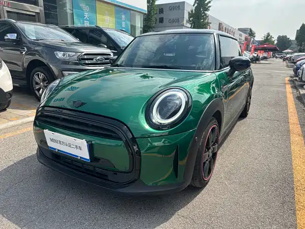 MINI MINI 2023