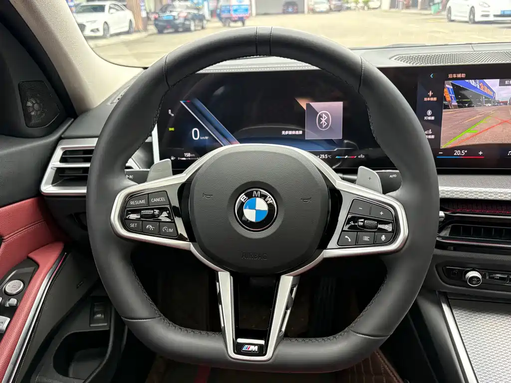 BMW 3 Series 2025 — фото 10