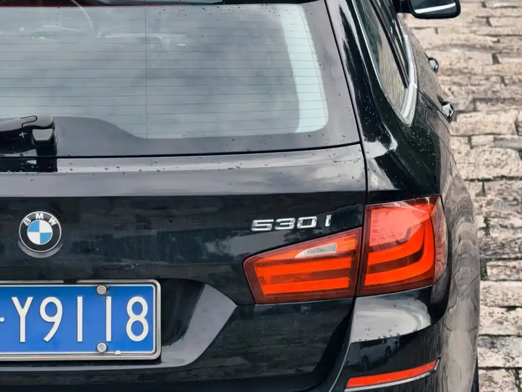 BMW 5 Series 2012