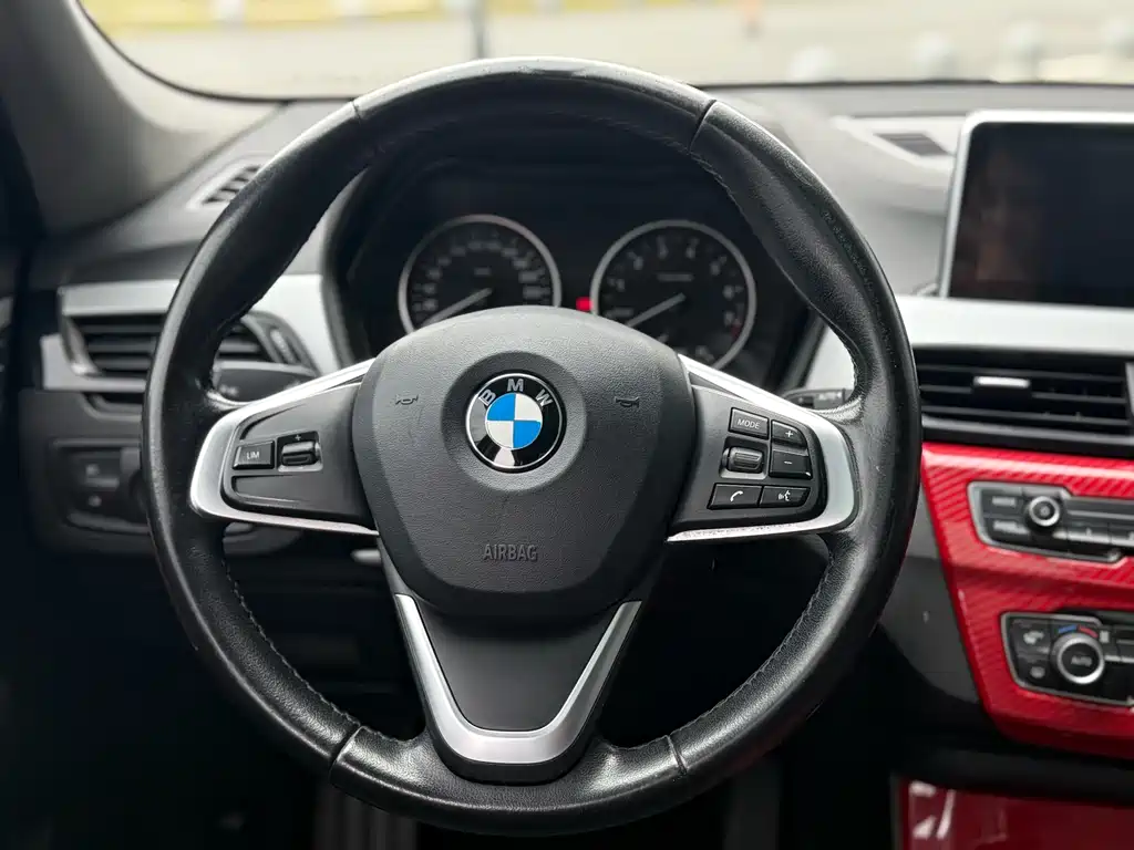 BMW X1 2017 — фото 16