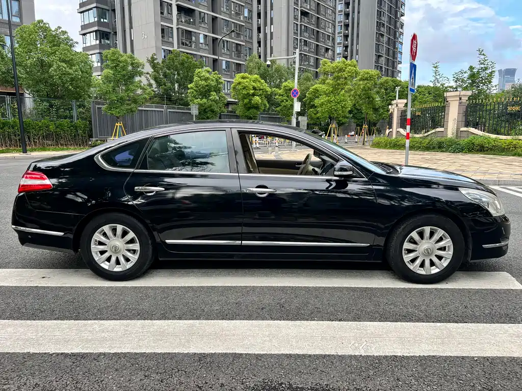Nissan Teana 2010 — фото 4