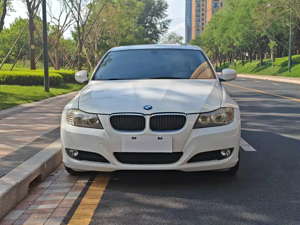 BMW 3 Series 2011