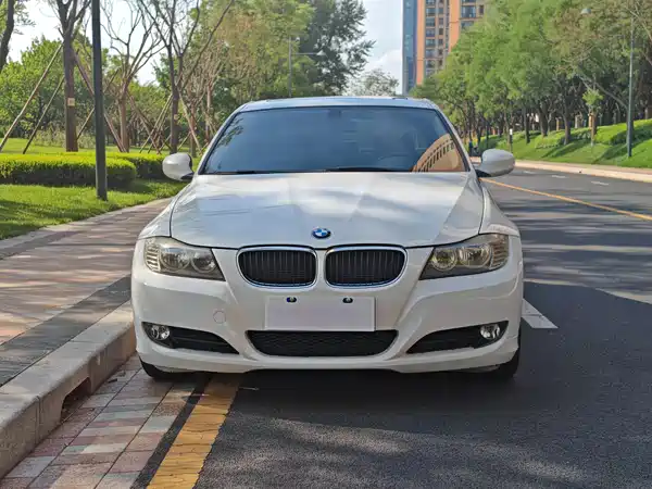 BMW 3 Series 2011