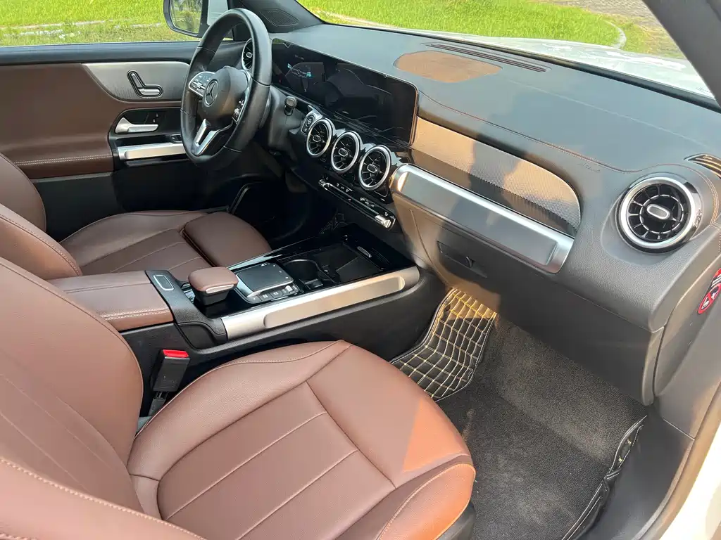 Mercedes-Benz GLB 2023 — фото 10