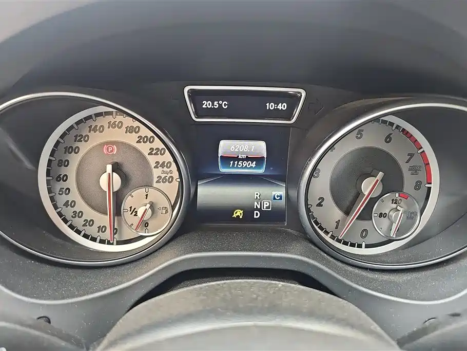 Mercedes-Benz GLA 2017 — фото 13