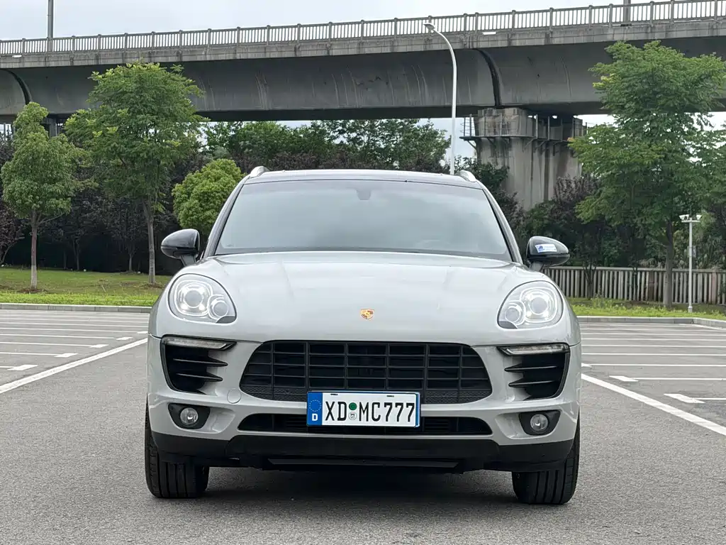 Porsche Macan 2016