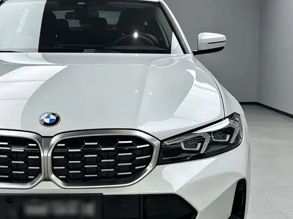 BMW 3 Series 2025