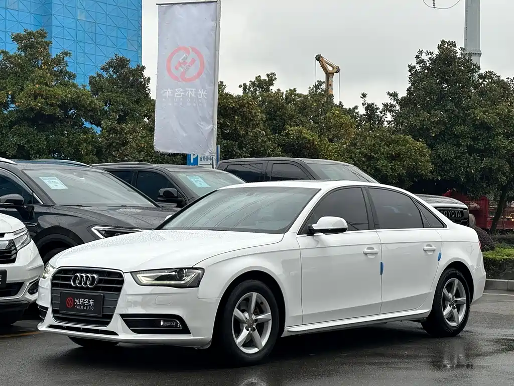Audi A4L 2016