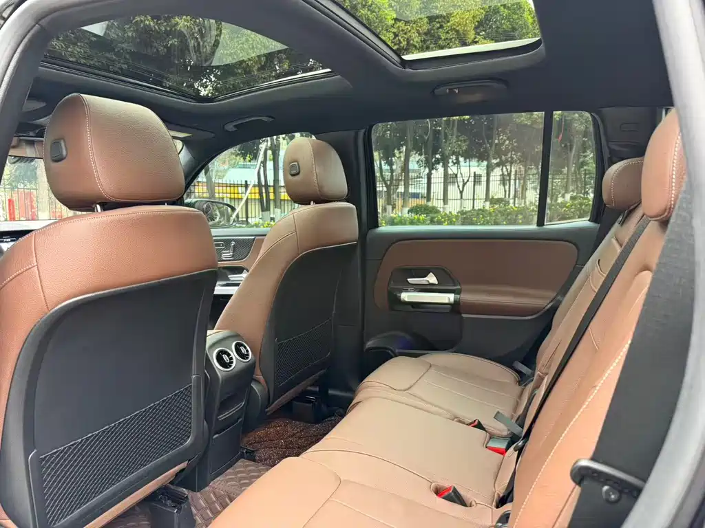 Mercedes-Benz GLB 2025 — фото 23