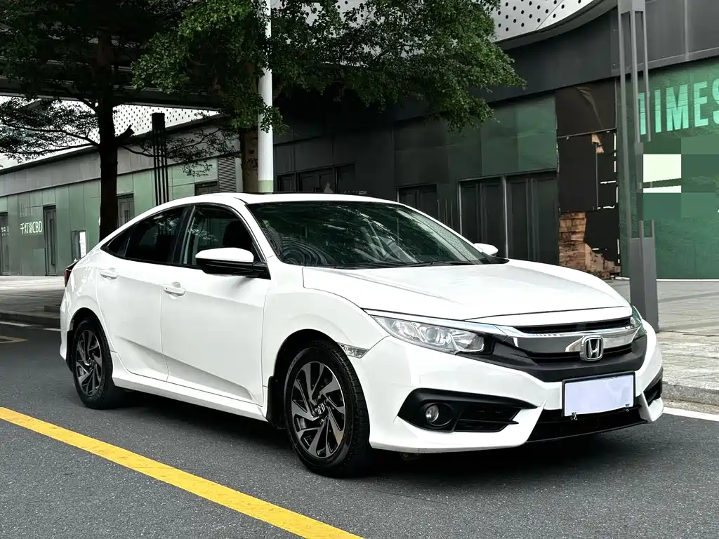 Honda Civic 2018 — фото 3