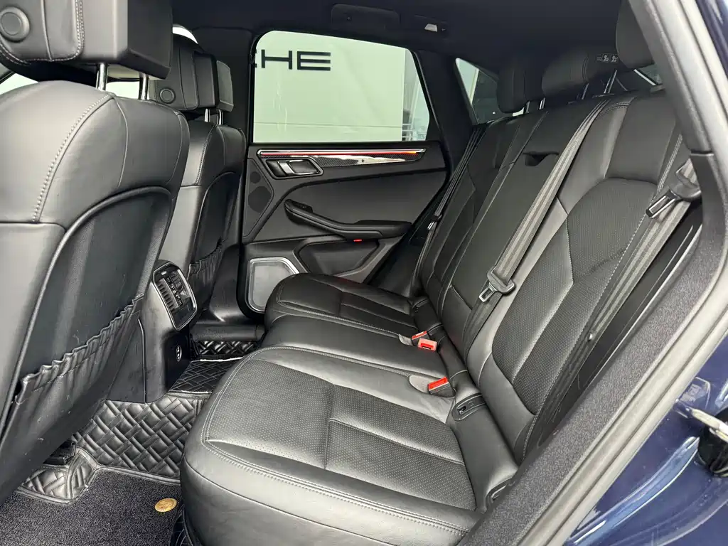 Porsche Macan 2021 — фото 16
