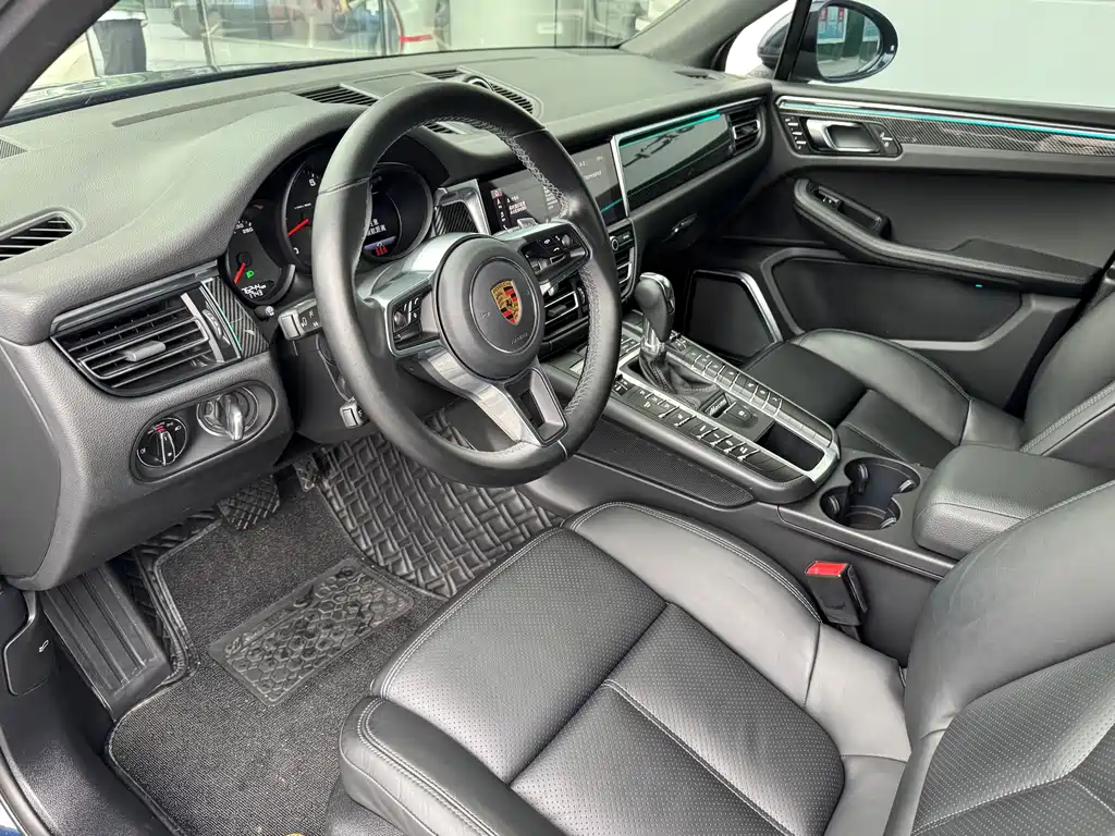Porsche Macan 2021 — фото 17