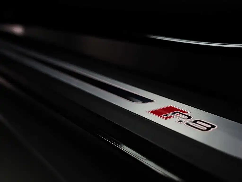 Audi R8 2022 — фото 16