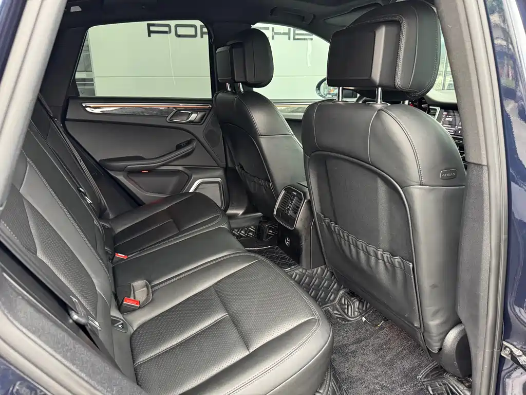 Porsche Macan 2021 — фото 13
