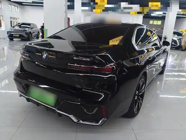 BMW i7 2023