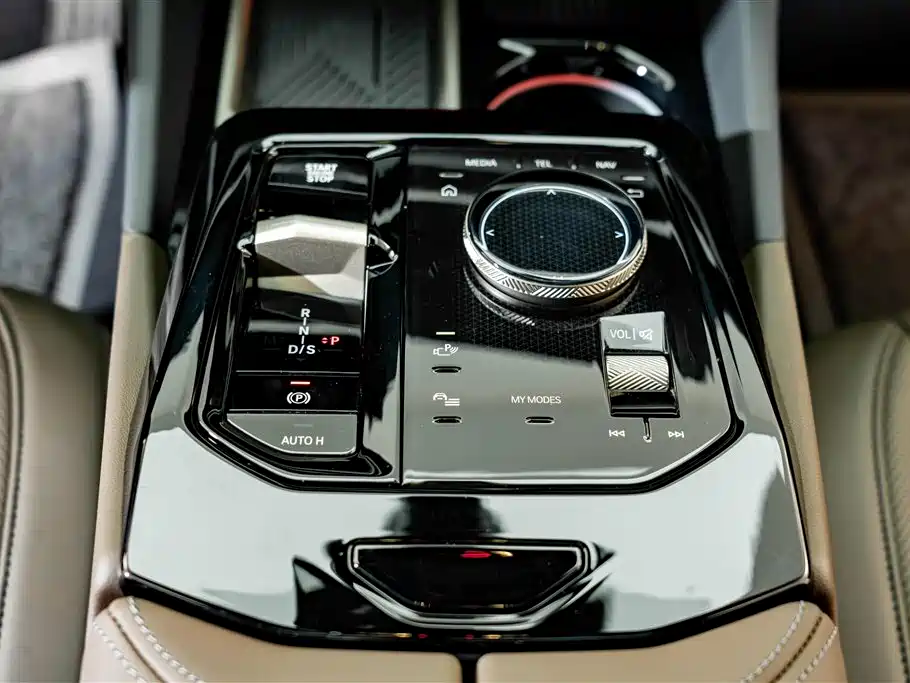 BMW 5 Series 2024 — фото 15