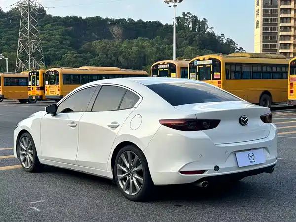 Mazda 3 Axela 2021