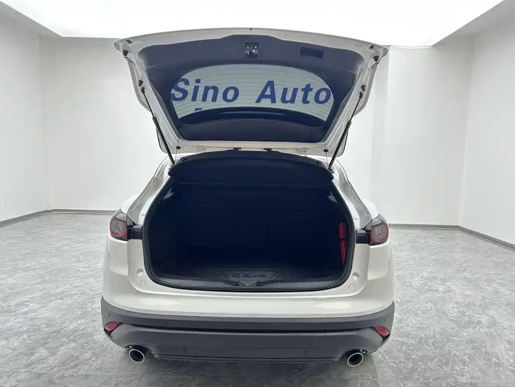 Mazda CX-4 2023
