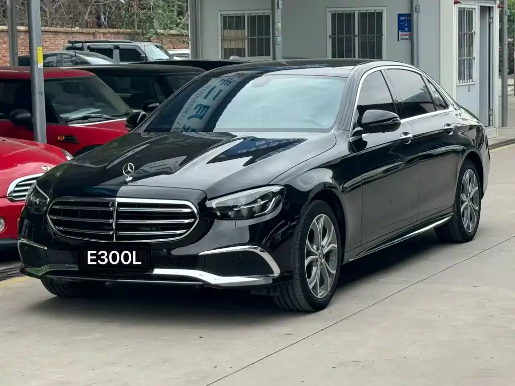 Mercedes-Benz E-Class 2022 — фото 1