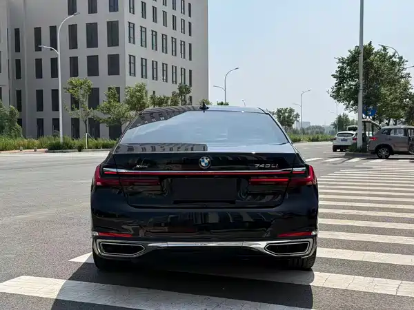 BMW 7 Series 2021