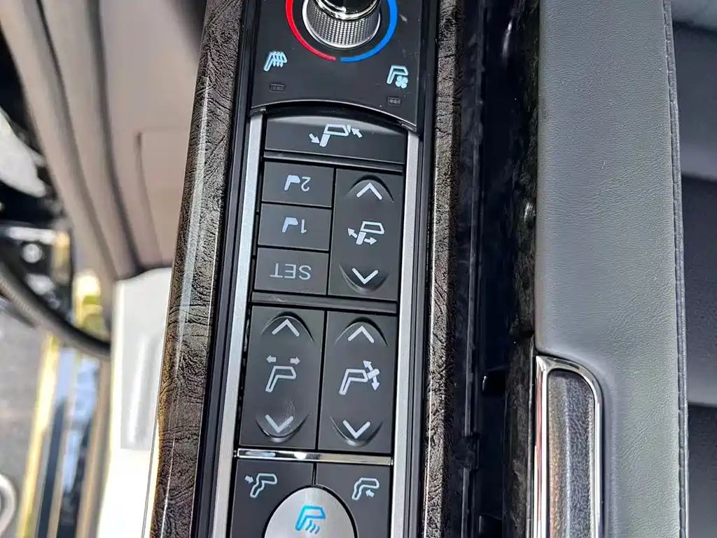 Toyota Sienna 2024 — фото 12
