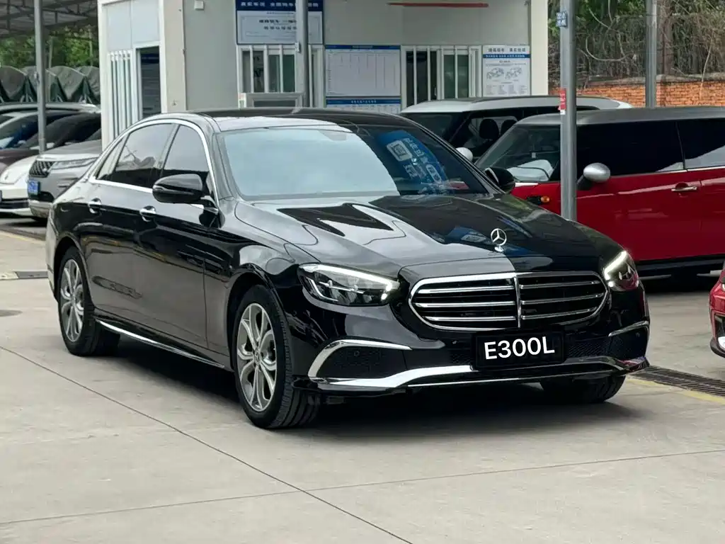 Mercedes-Benz E-Class 2022 — фото 3