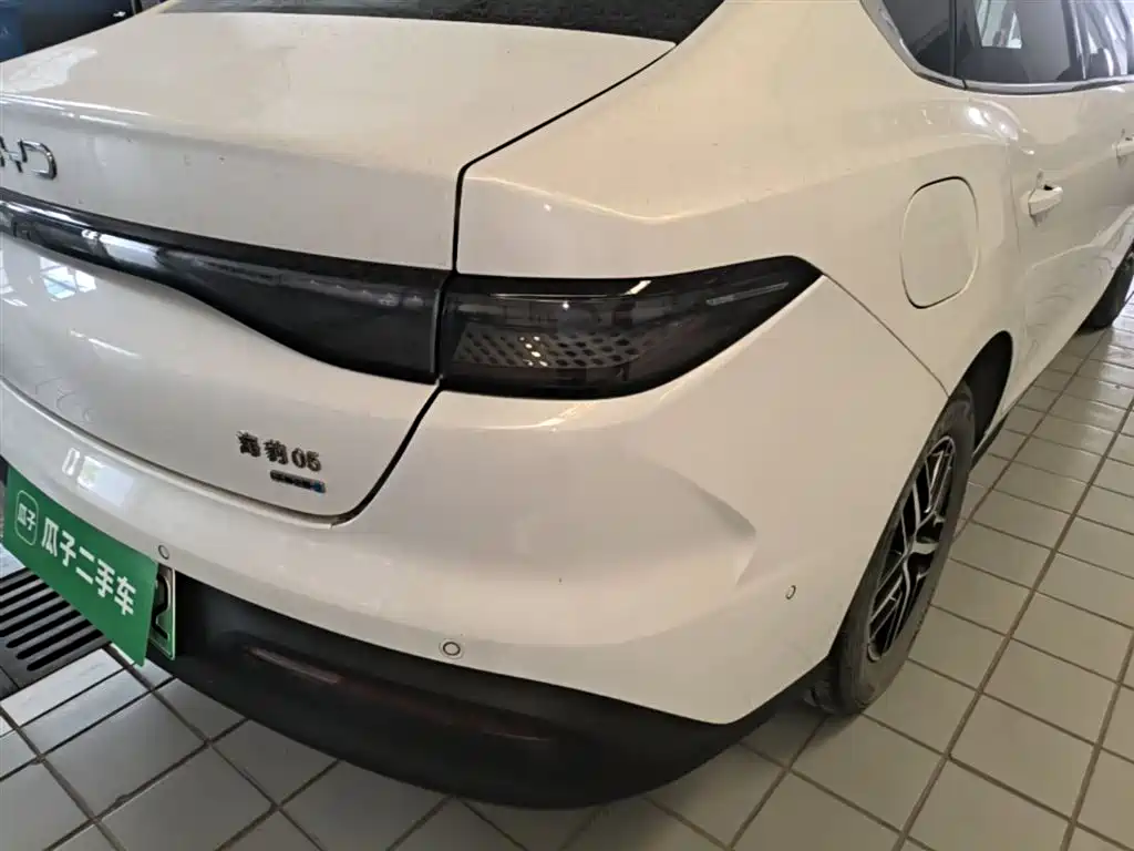 BYD Seal 05 DM-i 2025 — фото 8