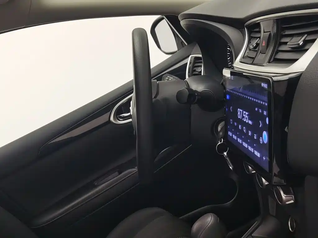 Nissan Sylphy 2025 — фото 22