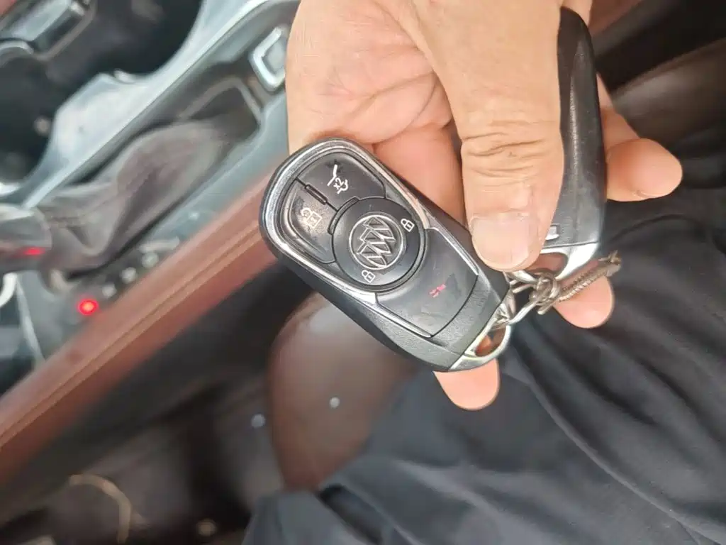 Buick Envision Plus 2018 — фото 9