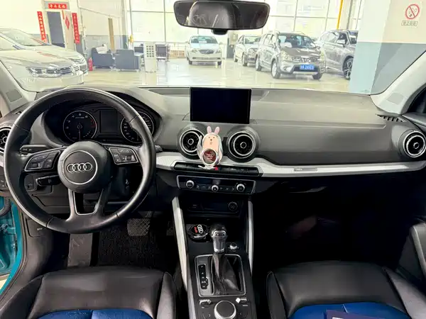Audi Q2L 2019